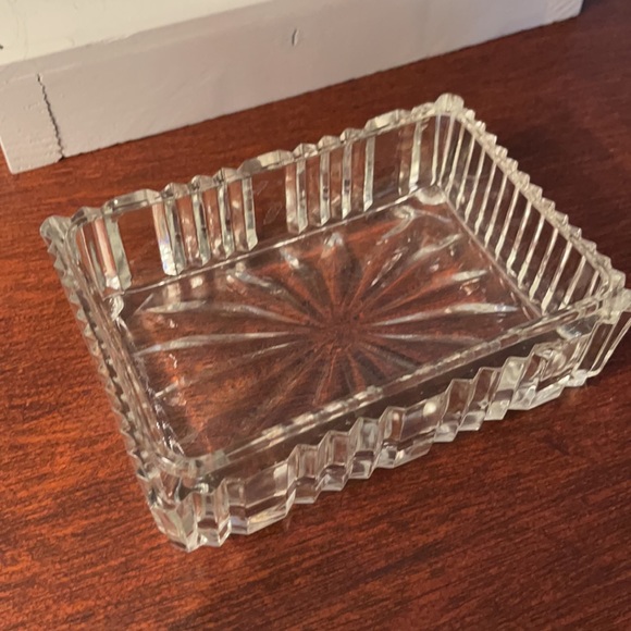 Trunks & Bags Crystal Treasure Chest Jewel Box with Lid - Picture 6 of 9